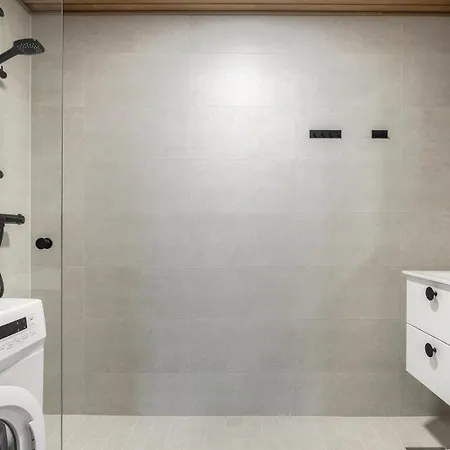 Apartment Kotimaailma - Tilava Parvekkeellinen Kolmio Turku